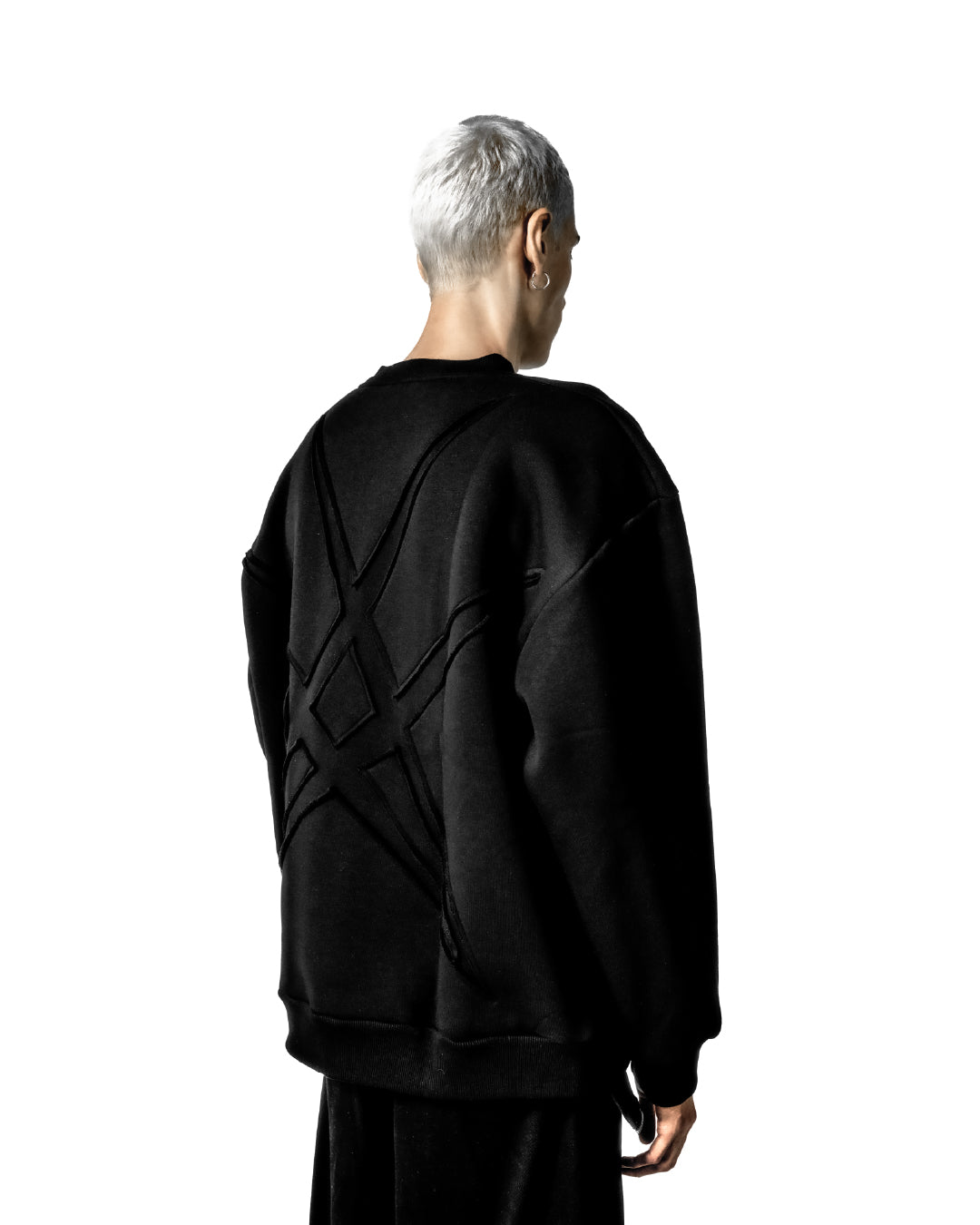 CUT OUT SWEATSHIRT