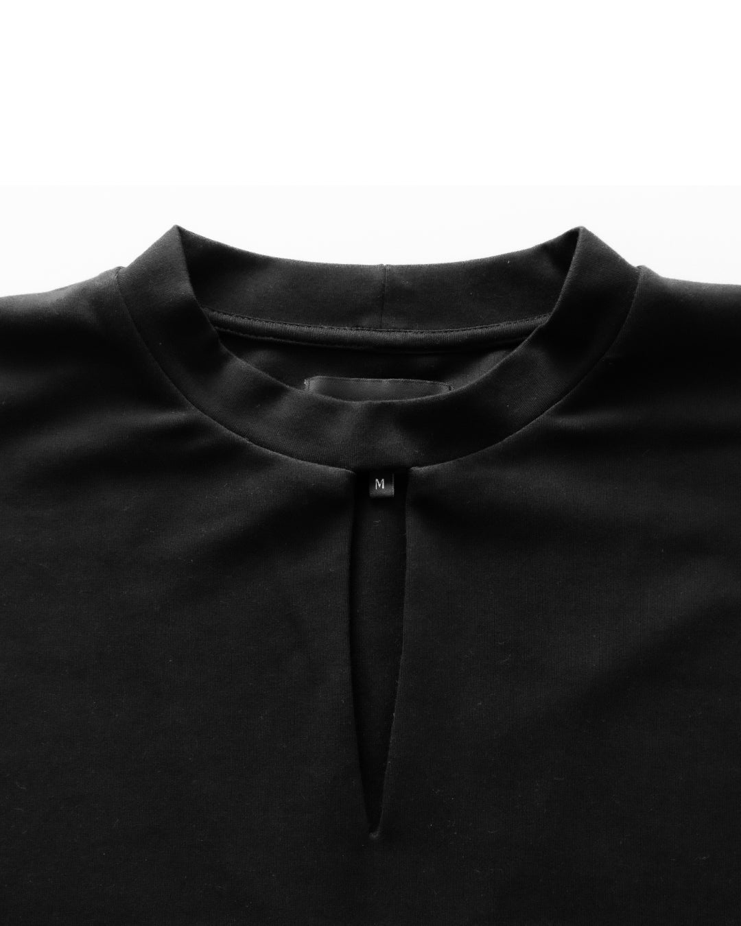 V CUT TEE